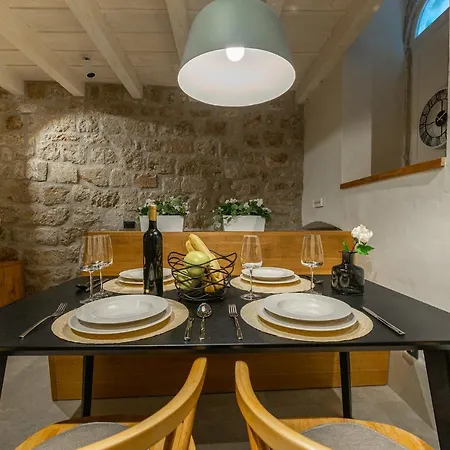 Superior 2 Bedroom Gabriela *